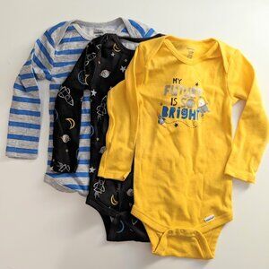 Gerber long sleeve space onesie set